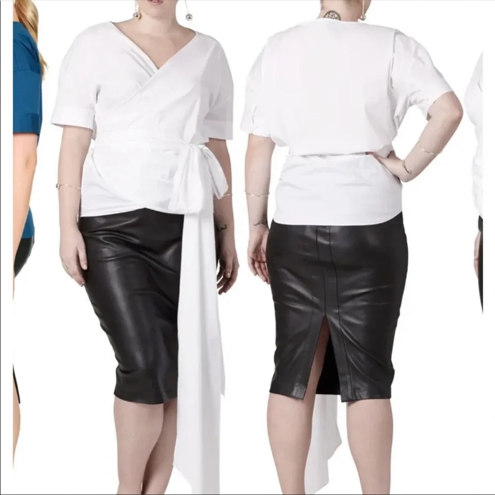 Medium (18/20/1X) Universal Standard Marano White Wrap Top - Picture 3 of 5